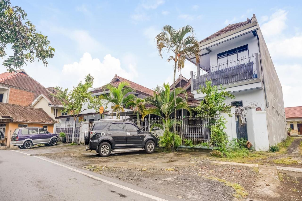 Spot On 90797 Sukun Syariah Homestay Malang Zewnętrze zdjęcie