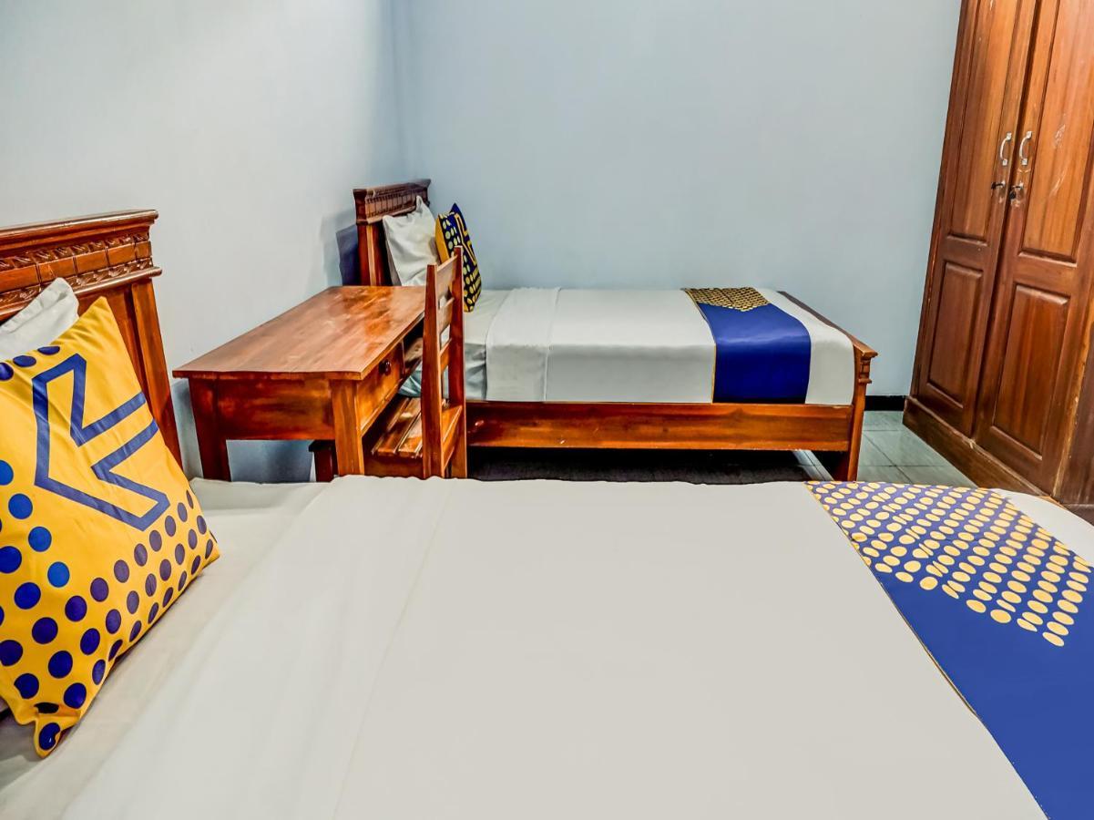 Spot On 90797 Sukun Syariah Homestay Malang Zewnętrze zdjęcie
