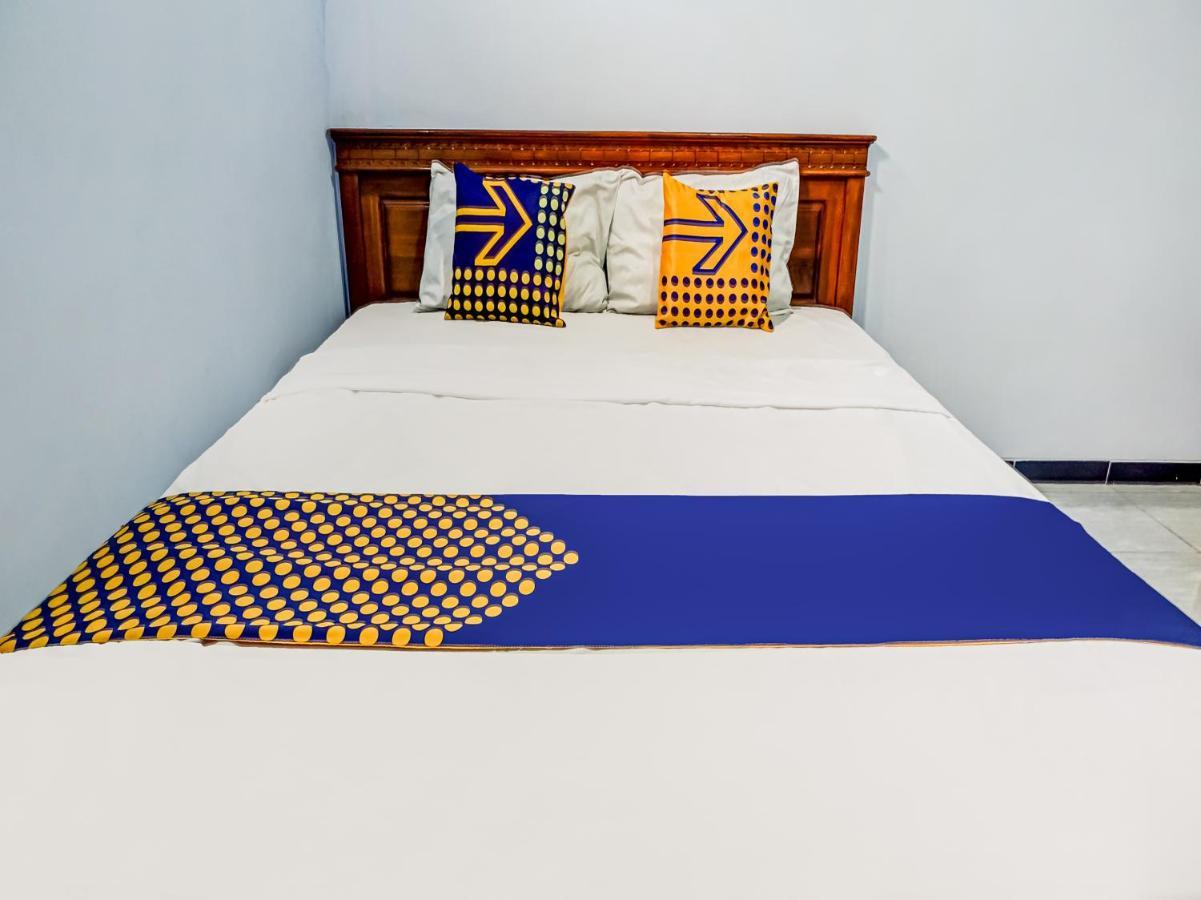 Spot On 90797 Sukun Syariah Homestay Malang Zewnętrze zdjęcie